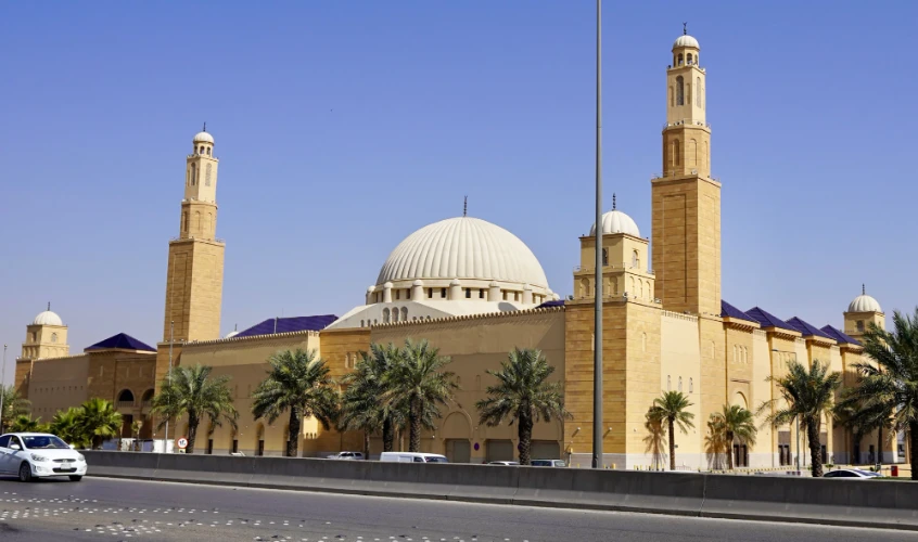 From Desert Vibes to Dining Delights: A Day Around Exit 12 in Riyadh